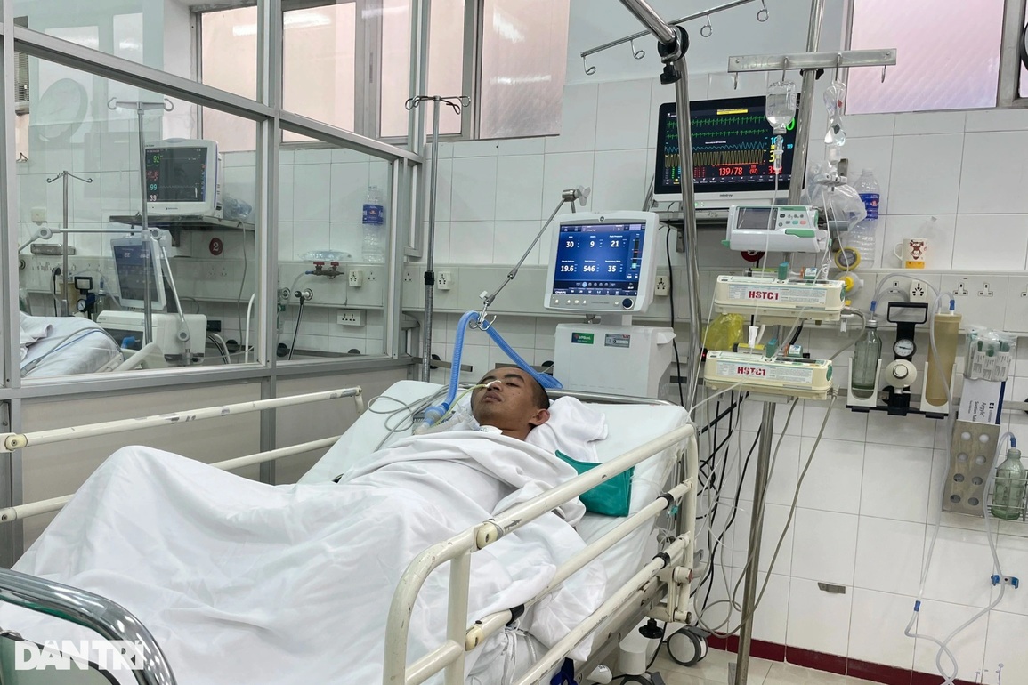 Chàng trai trẻ bị xuất huyết não đã đầu hàng số phận - 2 Chàng trai trẻ bị xuất huyết não đã đầu hàng số phận - 2