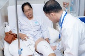 Bệnh nhân đứt 3 dây chằng, nguy cơ ảnh hưởng suốt đời và cái kết vỡ òa