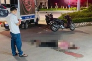 Người phụ nữ bị đâm tử vong giữa đường ở Bình Dương