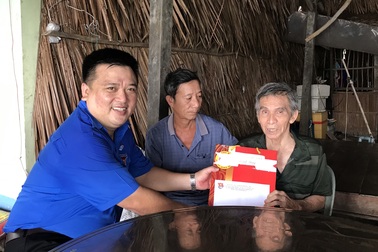 Tháng thanh niên thành công chỉ khi có việc làm đẹp cống hiến cho quê hương