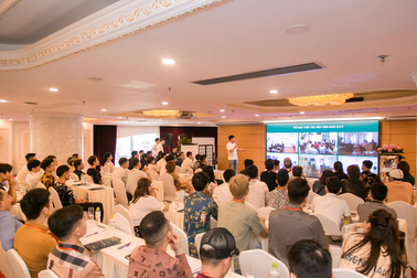 Hairstylist Chiến Nguyễn chia sẻ cách chăm sóc tóc tránh hư tổn