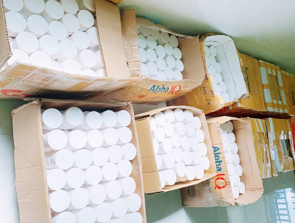 Thu giữ 12.400 chai thuốc nhuộm tóc, 124kg mỹ phẩm không rõ nguồn gốc - 1 Thu giữ 12.400 chai thuốc nhuộm tóc, 124kg mỹ phẩm không rõ nguồn gốc - 1