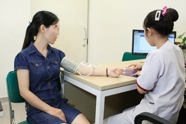 Sụt 12kg vì mắc bệnh đường ruột hiếm gặp