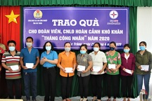 Sóc Trăng: Tặng tiền mặt tới lao động khó khăn, bị ảnh hưởng dịch Covid-19