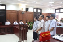 Vụ công an dùng nhục hình ở Phú Yên: VKS đề nghị 2 bị cáo được hưởng án treo