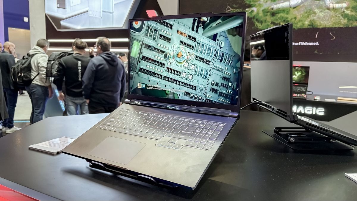 Loạt thiết bị di động độc đáo và khác thường ra mắt tại MWC 2025 - 3 Loạt thiết bị di động độc đáo và khác thường ra mắt tại MWC 2025 - 3