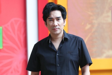 Ca sĩ Quang Hà phải tầm soát ung thư định kỳ sau khi bố và anh trai qua đời