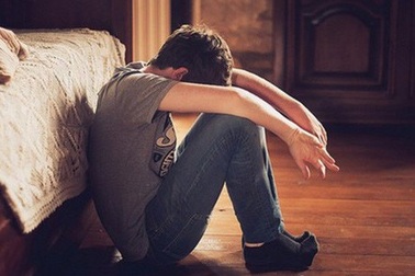 Phải làm sao khi người yêu cũ dọa tự tử nếu không quay lại?