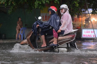 Nhiều nơi ở TPHCM và Nam Bộ xuất hiện mưa