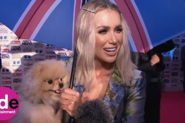 Laura Anderson xinh đẹp trên thảm đỏ