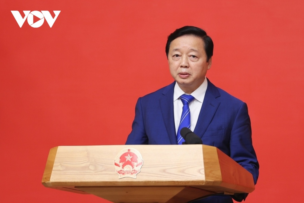 Công bố quyết định bổ nhiệm 2 Phó Thủ tướng Trần Hồng Hà, Trần Lưu Quang - 4 Công bố quyết định bổ nhiệm 2 Phó Thủ tướng Trần Hồng Hà, Trần Lưu Quang - 4
