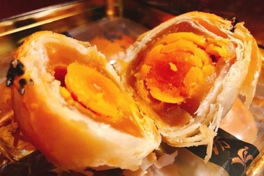 Bánh trung thu Trung Quốc “ồ ạt” về Việt Nam, bán sỉ theo cân giá rẻ “không tưởng”