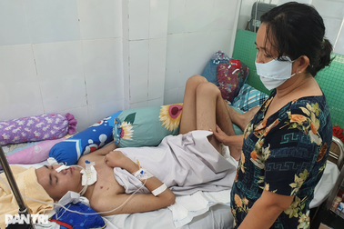 Nhận cuộc gọi bi kịch nhất đời, mẹ đau đớn để bác sĩ tháo sọ não con trai