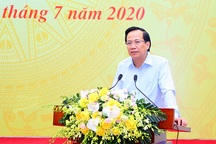 Bộ trưởng Đào Ngọc Dung: “Day dứt khi còn người có công thuộc hộ nghèo”