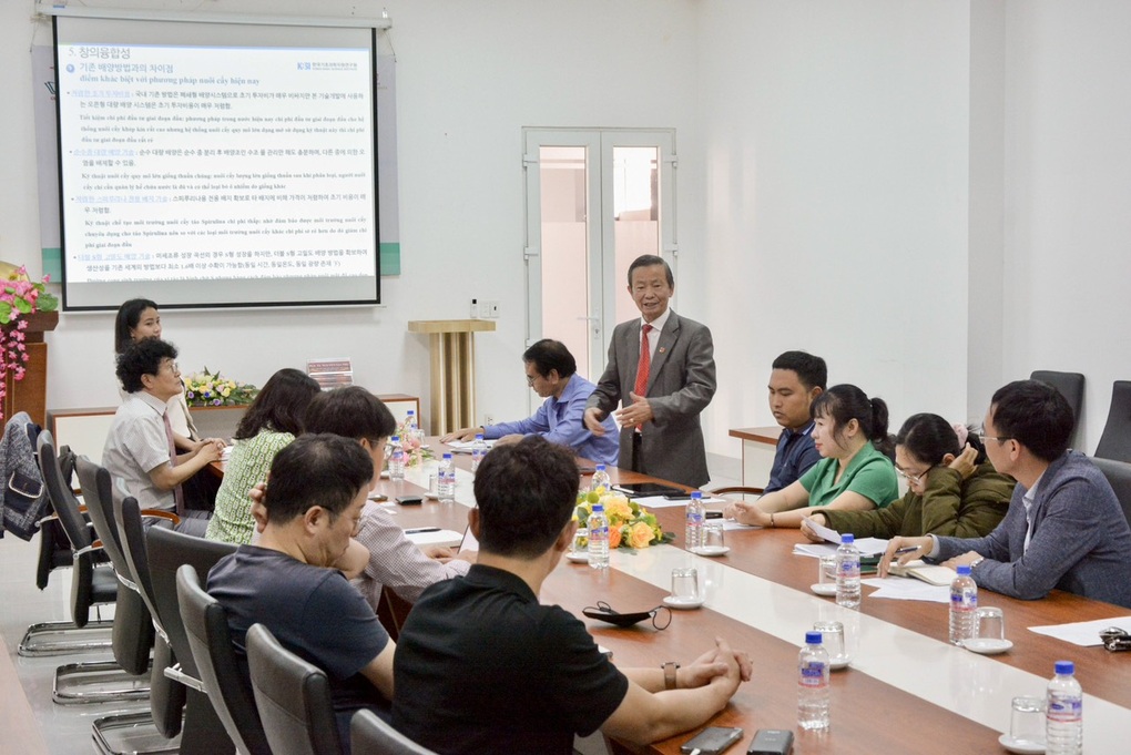 Trường Đại học Y Dược Buôn Ma Thuột hợp tác nghiên cứu nuôi trồng tảo Spirulina - 2 Trường Đại học Y Dược Buôn Ma Thuột hợp tác nghiên cứu nuôi trồng tảo Spirulina - 2
