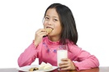 Bữa ăn hàng ngày của trẻ cần được đảm bảo nhu cầu dinh dưỡng