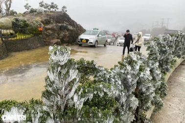 Miền Bắc đang trải qua đợt rét có nhiệt độ thấp nhất trong 40 năm gần đây