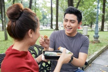 Buổi hẹn hò đầu tiên với chàng bán hàng online, tôi ăn vội rồi bỏ chạy