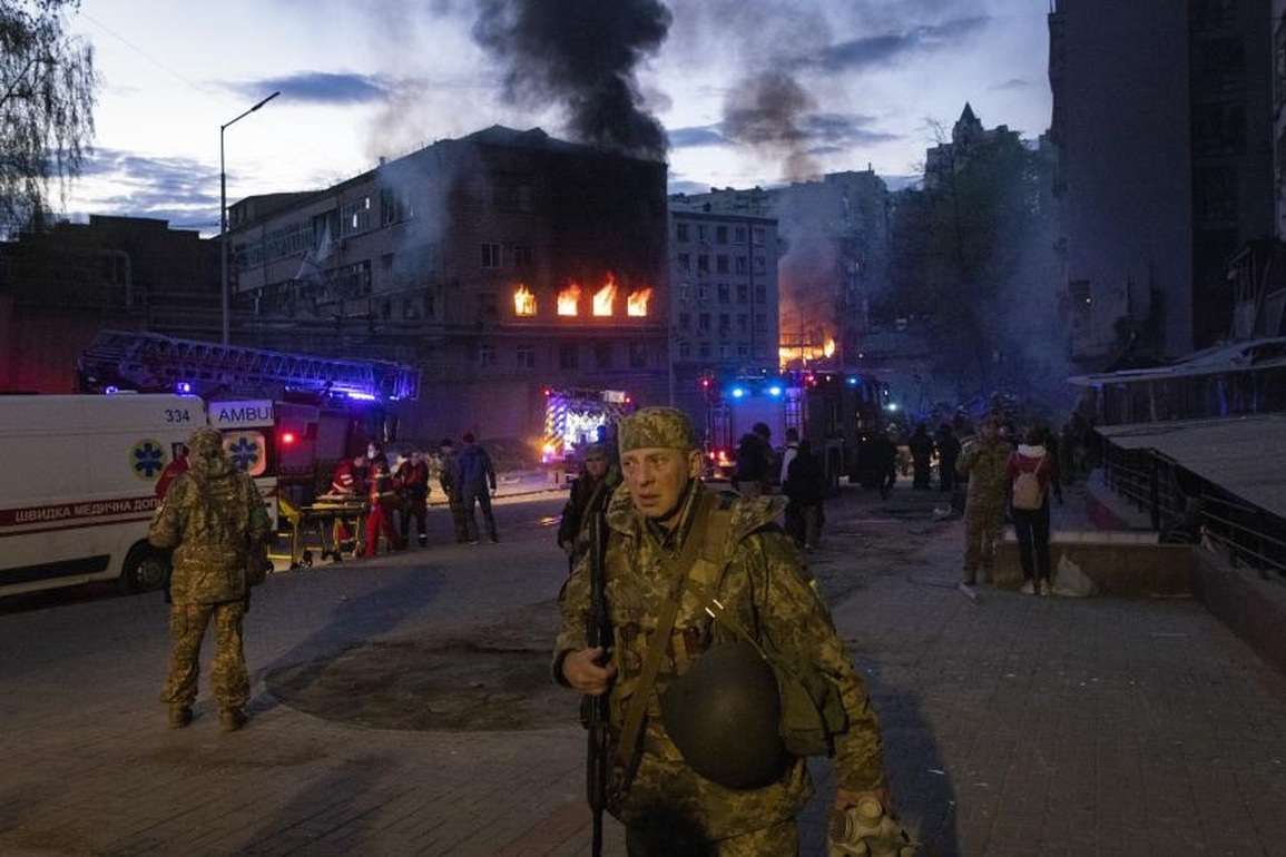 Ukraine cáo buộc Nga phóng tên lửa rung chuyển Kiev - 1 Ukraine cáo buộc Nga phóng tên lửa rung chuyển Kiev - 1