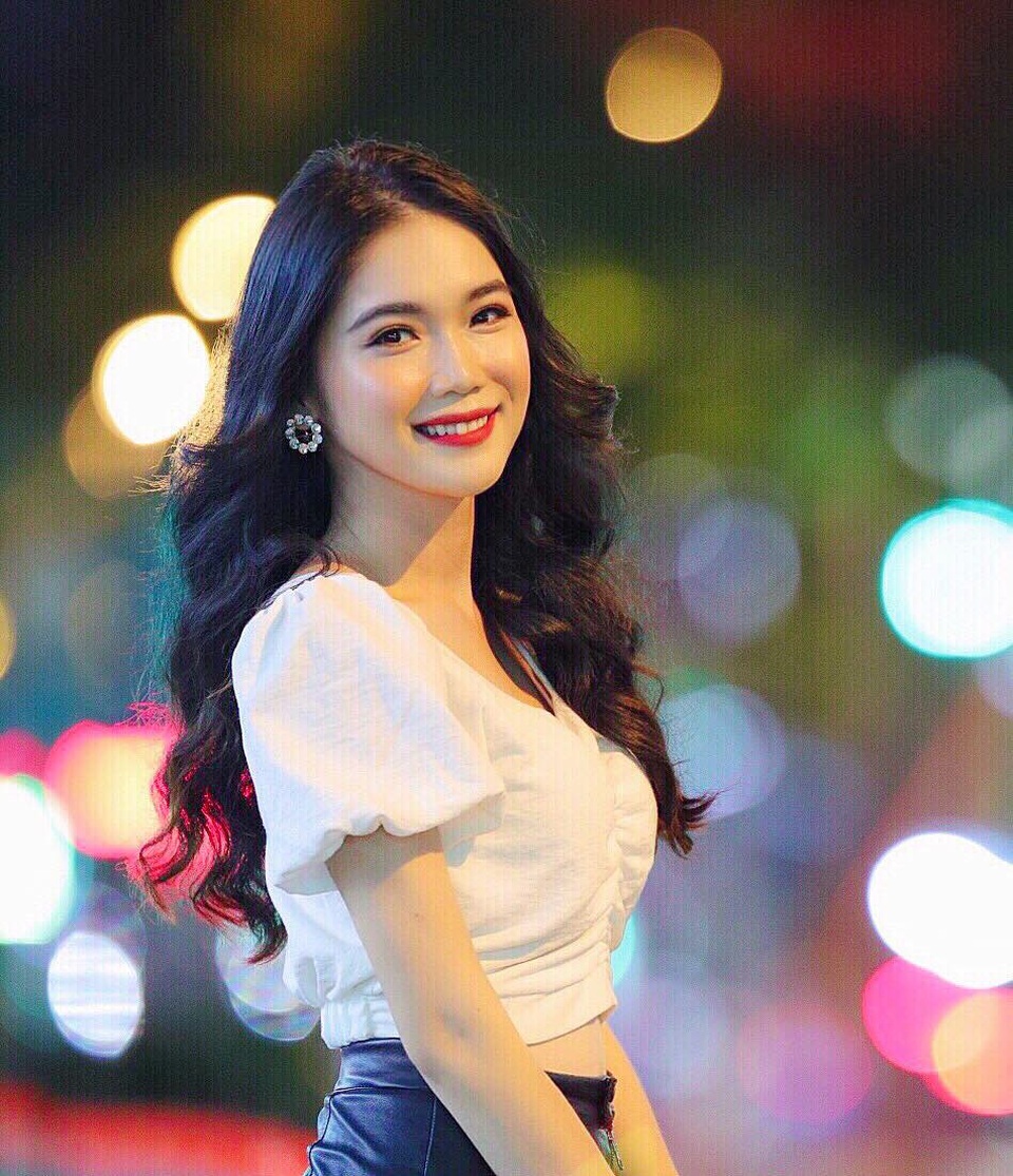 Tập trung học đại học, tân Hoa khôi xứ Dừa từ bỏ cơ hội tiến thân nhờ nhan sắc - 8 Tập trung học đại học, tân Hoa khôi xứ Dừa từ bỏ cơ hội tiến thân nhờ nhan sắc - 8