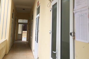 Cán bộ xã bỏ nhiệm sở đi đám cưới trong giờ hành chính