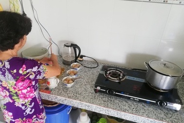 Tiễn ông Táo bằng... cá chép giấy