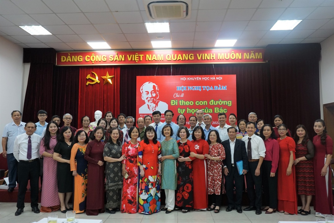 Đi theo con đường tự học của Bác để đáp ứng phát triển trong kỷ nguyên số - 4 Đi theo con đường tự học của Bác để đáp ứng phát triển trong kỷ nguyên số - 4