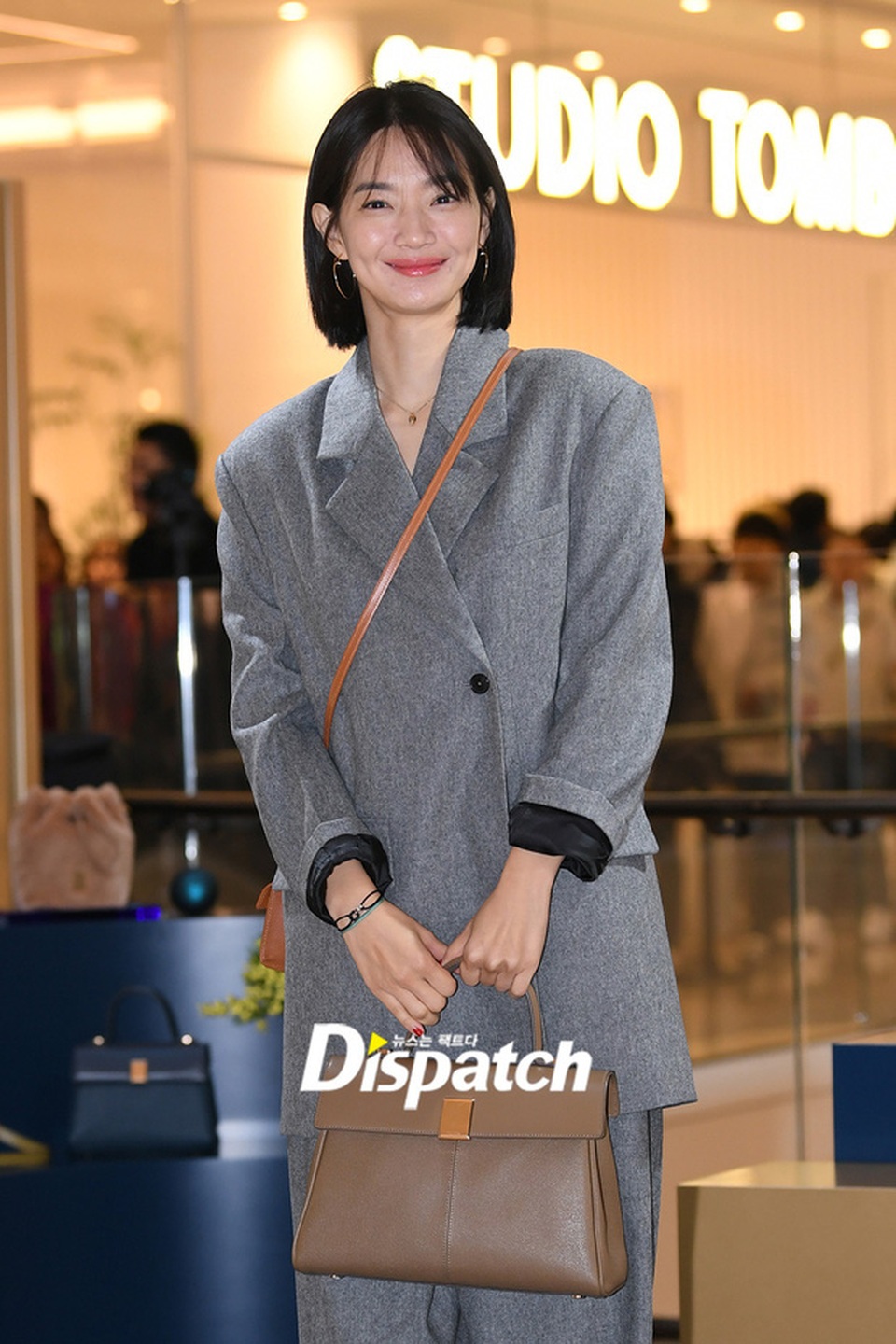 Shin Min Ah: Mỹ nhân “không tuổi” cùng chuyện tình cổ tích với “phi công trẻ” kém 5 tuổi - 10 Shin Min Ah: Mỹ nhân “không tuổi” cùng chuyện tình cổ tích với “phi công trẻ” kém 5 tuổi - 10