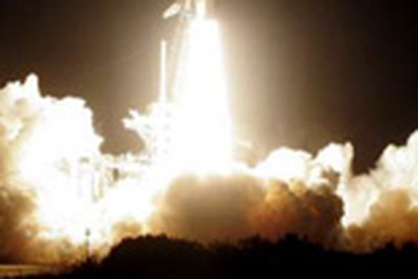 Phi hành gia NASA uống nước tiểu tái chế