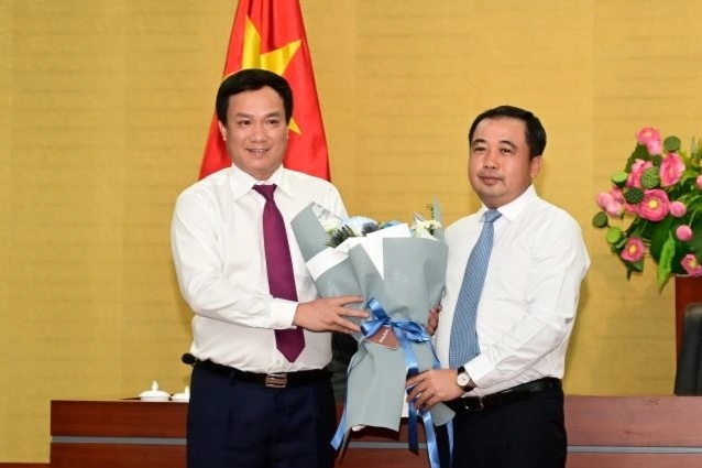 Encik Trieu The Hung berhenti memegang jawatan Pengerusi Jawatankuasa Rakyat Wilayah Hai Duong - 1 Ông Triệu Thế Hùng thôi giữ chức Chủ tịch UBND tỉnh Hải Dương - 1