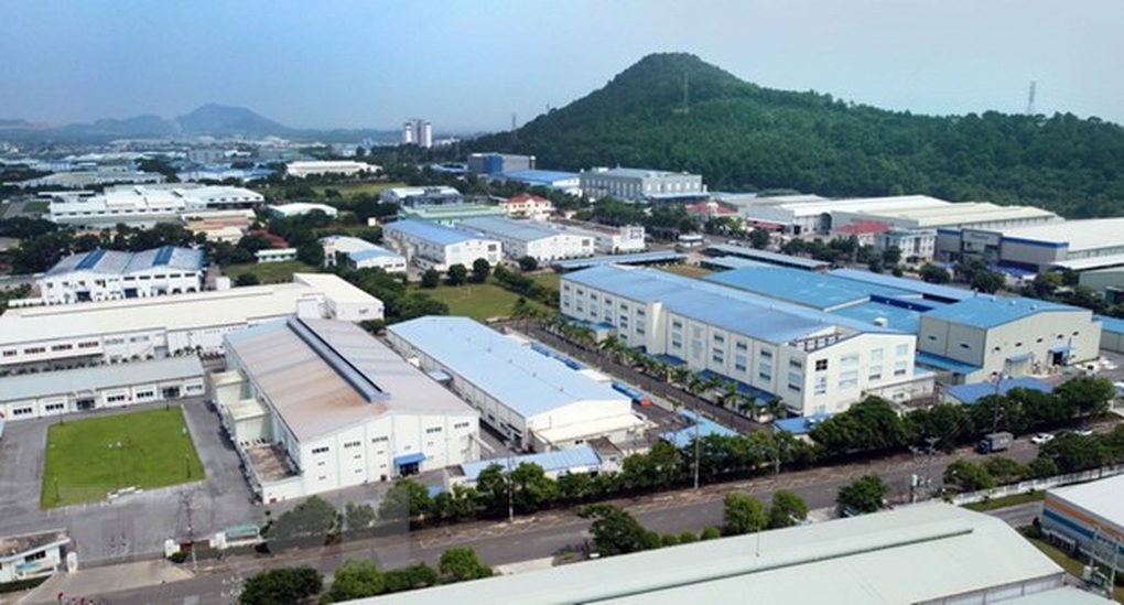 Vĩnh Phúc: Thưởng Tết Dương lịch cao nhất 365 triệu đồng/người - 1 Vĩnh Phúc: Thưởng Tết Dương lịch cao nhất 365 triệu đồng/người - 1