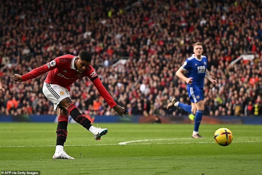 Rashford lập kỷ lục trong ngày Man Utd thắng đậm Leicester - 1 Rashford lập kỷ lục trong ngày Man Utd thắng đậm Leicester - 1
