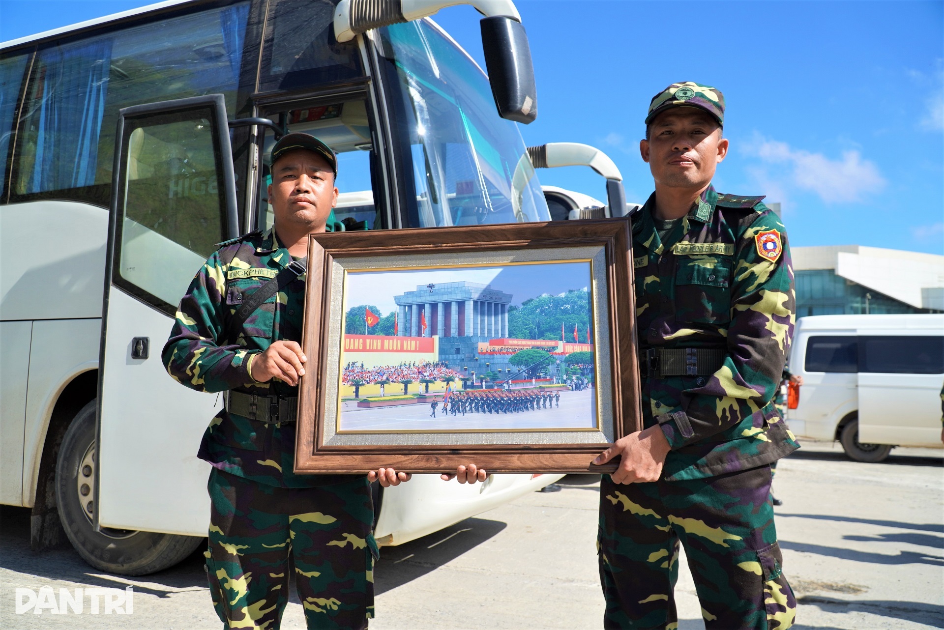Món quà đặc biệt tặng đoàn quân nhân Lào tham gia A80 - 9 Món quà đặc biệt tặng đoàn quân nhân Lào tham gia A80 - 9