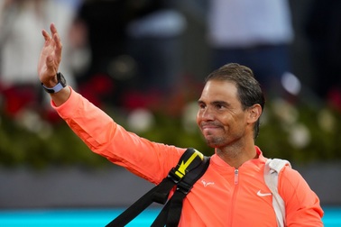 Nadal quyết tâm, Sinner và Alcaraz luyện tập trước thềm Roland Garros
