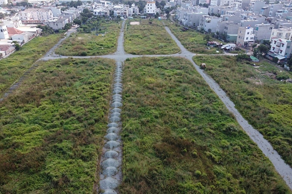 Khởi tố 5 bị can liên quan đến trạm vật tư đường sắt Dĩ An ở Bình Dương - 1 Khởi tố 5 bị can liên quan đến trạm vật tư đường sắt Dĩ An ở Bình Dương - 1