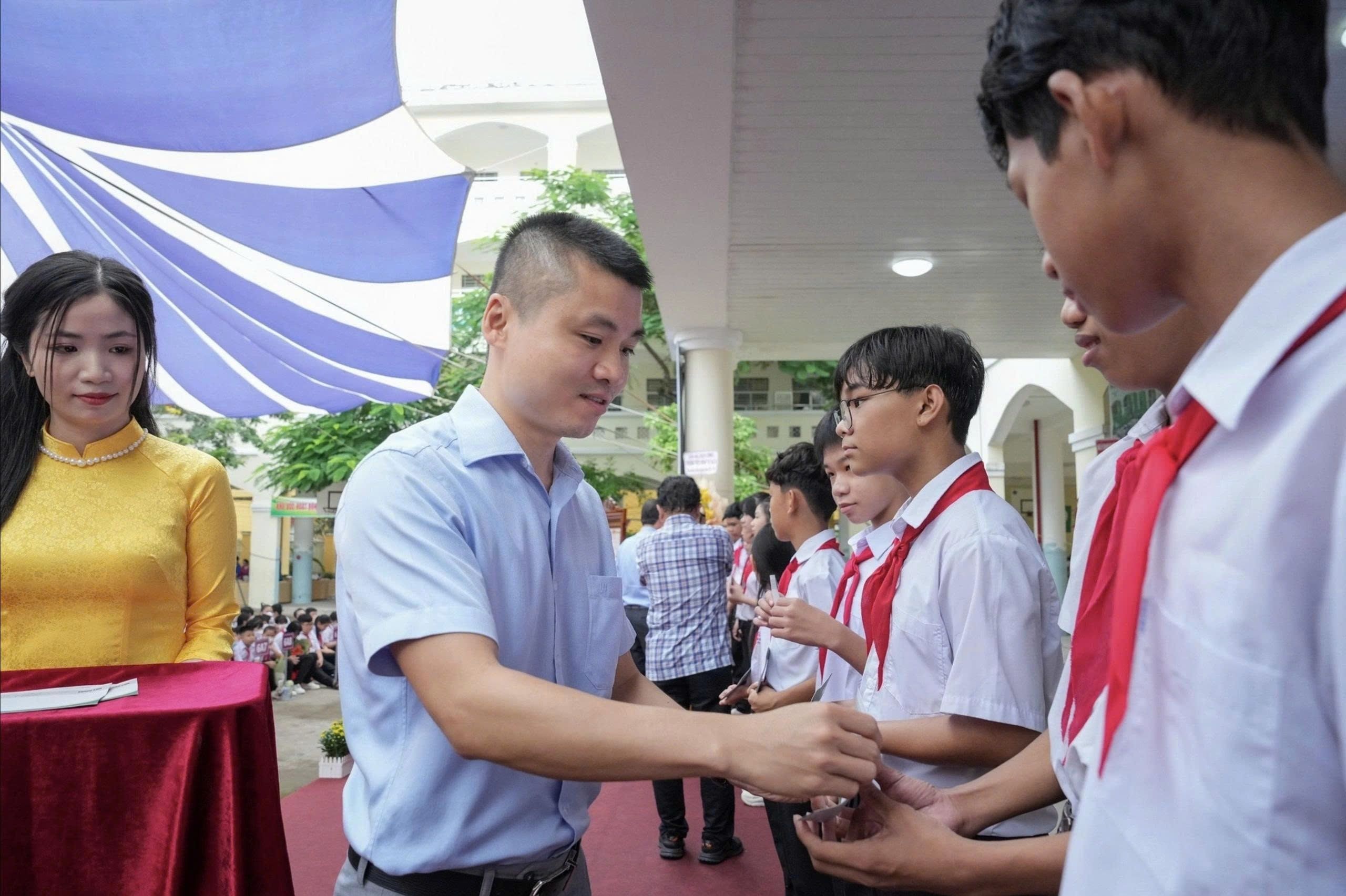Làm báo với thông điệp mạnh mẽ về Nhân ái, Nhân bản và Nhân văn - 15