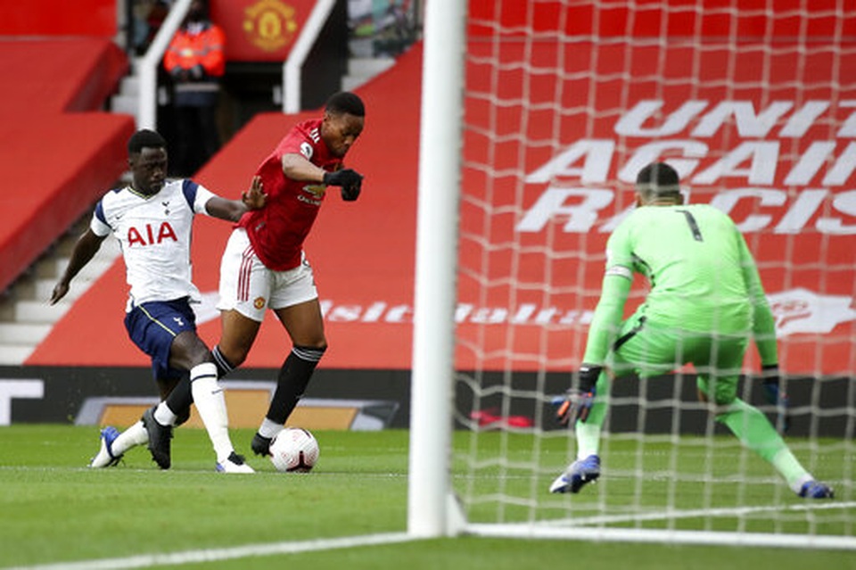 Những khoảnh khắc Man Utd bị Tottenham chà đạp tại Old Trafford - 3 Những khoảnh khắc Man Utd bị Tottenham chà đạp tại Old Trafford - 3