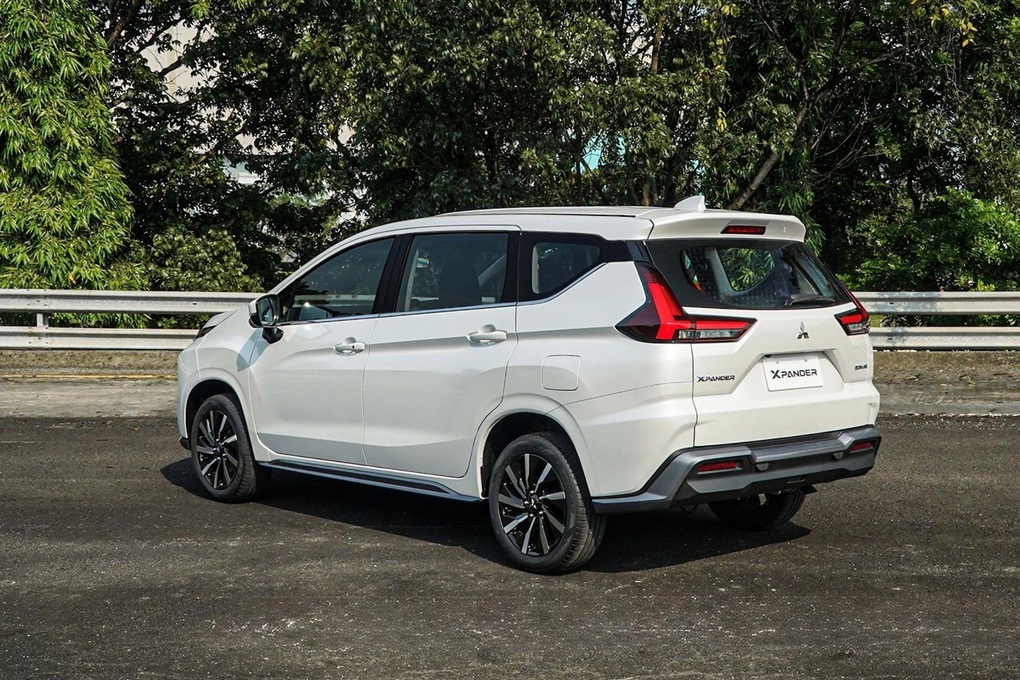 MPV cỡ nhỏ được khách Việt chuộng sắp nâng cấp, nhưng có điểm gây tiếc nuối - 2 MPV cỡ nhỏ được khách Việt chuộng sắp nâng cấp, nhưng có điểm gây tiếc nuối - 2