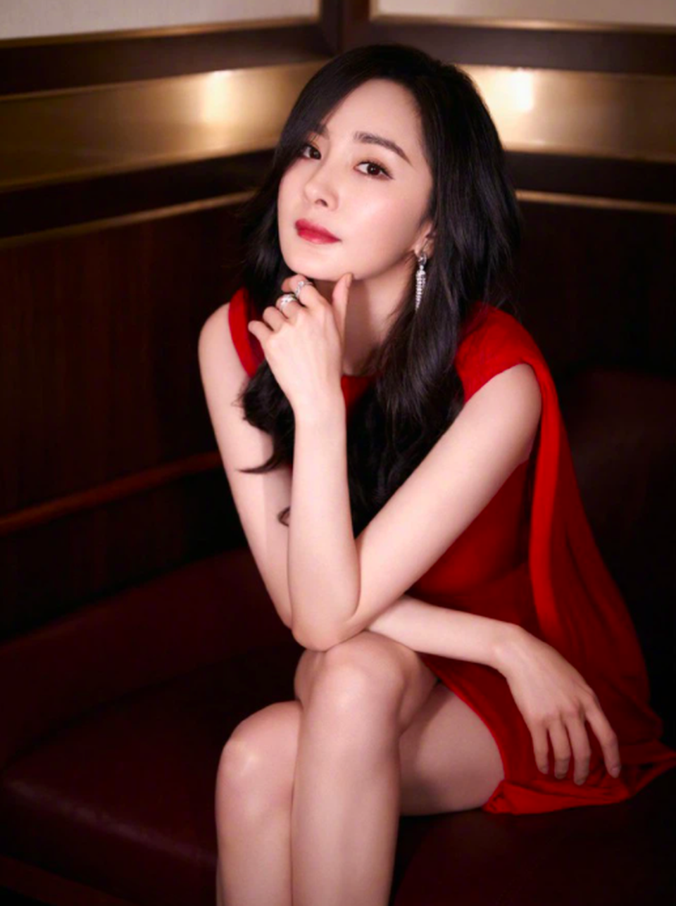 Dương Mịch mải mê làm việc, Lưu Khải Uy tất bật trông con - 7