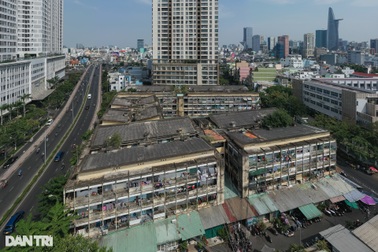 Địa phương ở TPHCM nói gì khi cư dân sống bất an trong chung cư "chờ sập"?