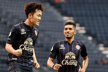 Xuân Trường đạt phong độ cao, HLV Park Hang Seo đỡ khó xử