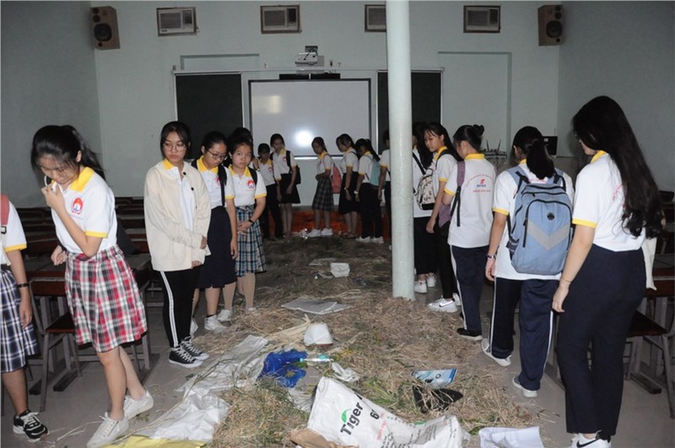 Hai nữ sinh giành giải Nhất “Văn hay chữ tốt” TPHCM - 4 Hai nữ sinh giành giải Nhất “Văn hay chữ tốt” TPHCM - 4