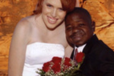 Thiên tình sử của “đôi đũa lệch”