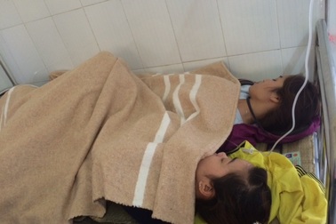 Hà Nội: Lại ngộ độc thực phẩm, hàng trăm công nhân nhập viện