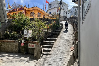 Chuyện ít biết về dốc huyền thoại khiến người đi "toát mồ hôi hột" ở Đà Lạt