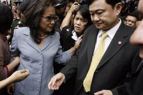 Thái Lan hủy hộ chiếu của Thaksin 