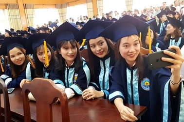 Huế: Những SV đầu tiên nhận bằng tốt nghiệp sớm theo cách học tiến độ nhanh