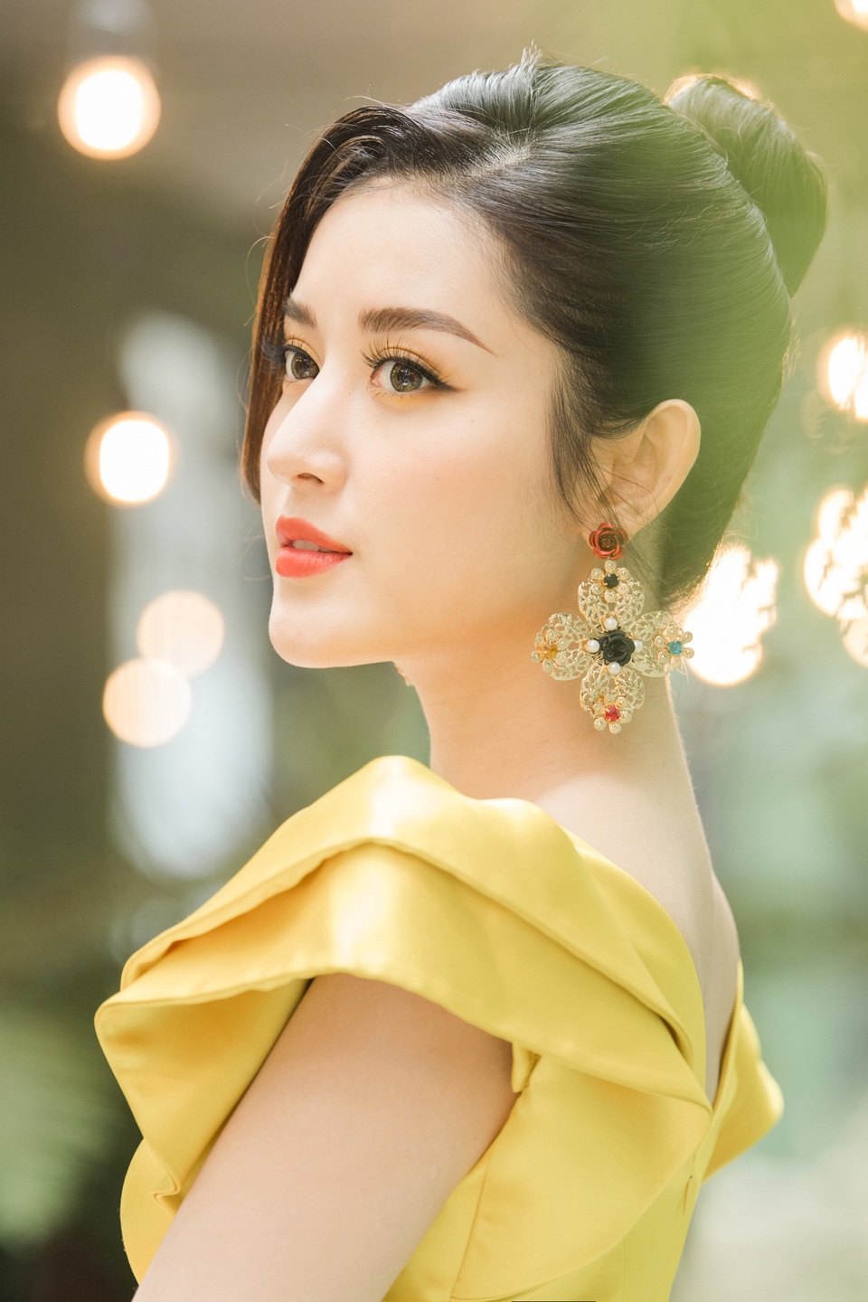 Á hậu Huyền My: “Mong sớm gặp được “chồng” để mẹ đỡ “đuổi khéo” nữa” - 2 Á hậu Huyền My: “Mong sớm gặp được “chồng” để mẹ đỡ “đuổi khéo” nữa” - 2