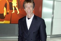 Thành viên nhóm Bee Gees tỉnh lại sau 1 tuần hôn mê