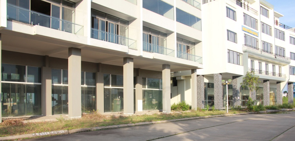 Nới lỏng, mở cửa nhưng các khu du lịch vẫn vắng vẻ - 5 Nới lỏng, mở cửa nhưng các khu du lịch vẫn vắng vẻ - 5